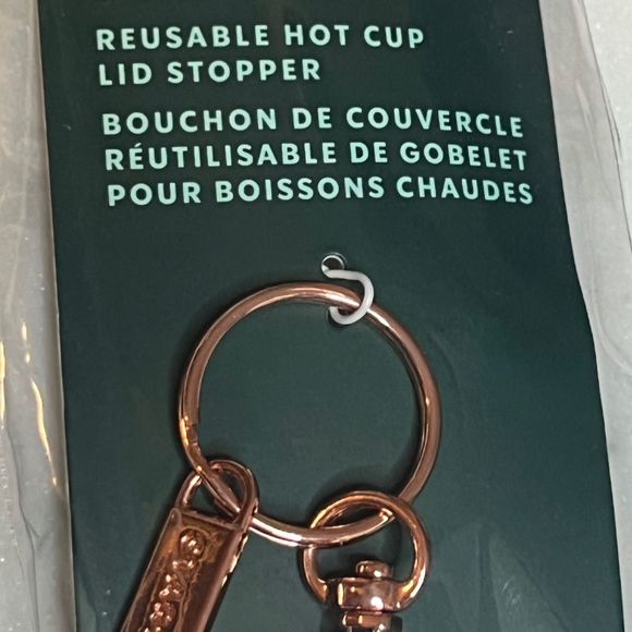 NWT Starbucks 2023 Holiday Pink Star Reusable Hot Cup Lid Stopper Keychain - Picture 4 of 7